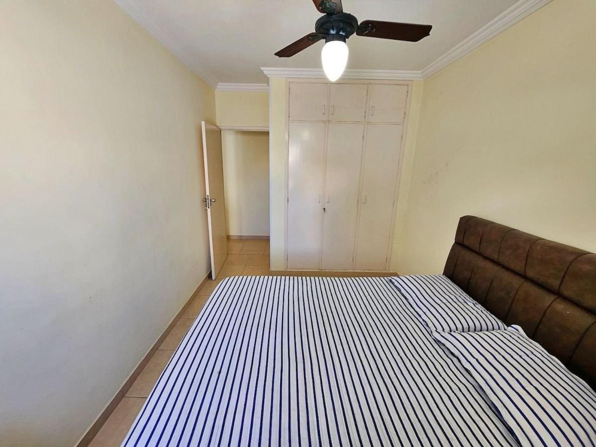 Aconchegante Apto 01 Dorm C/Sacada, Ar-Cond, Wi-Fi, Lado Praia グァルジャー エクステリア 写真